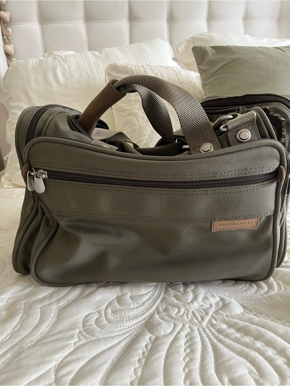 Briggs & Riley Olive Men's Travel Bag - Picture 2 of 11
